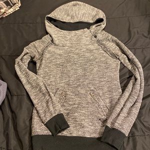 Roxy hoodie size small